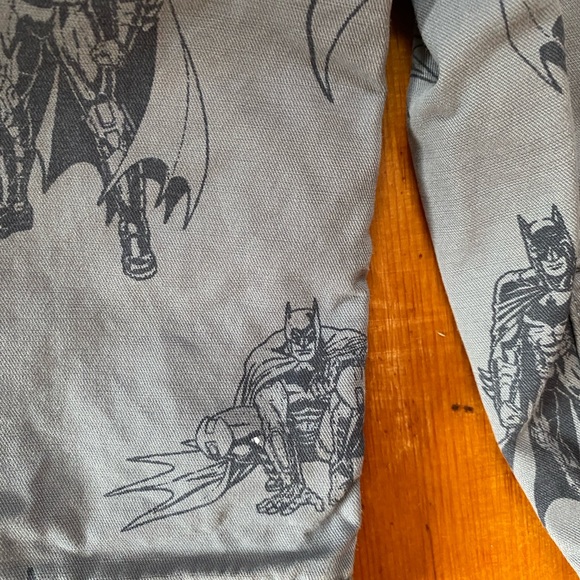 Gap Kids Bat Man Shorts - Picture 6 of 6